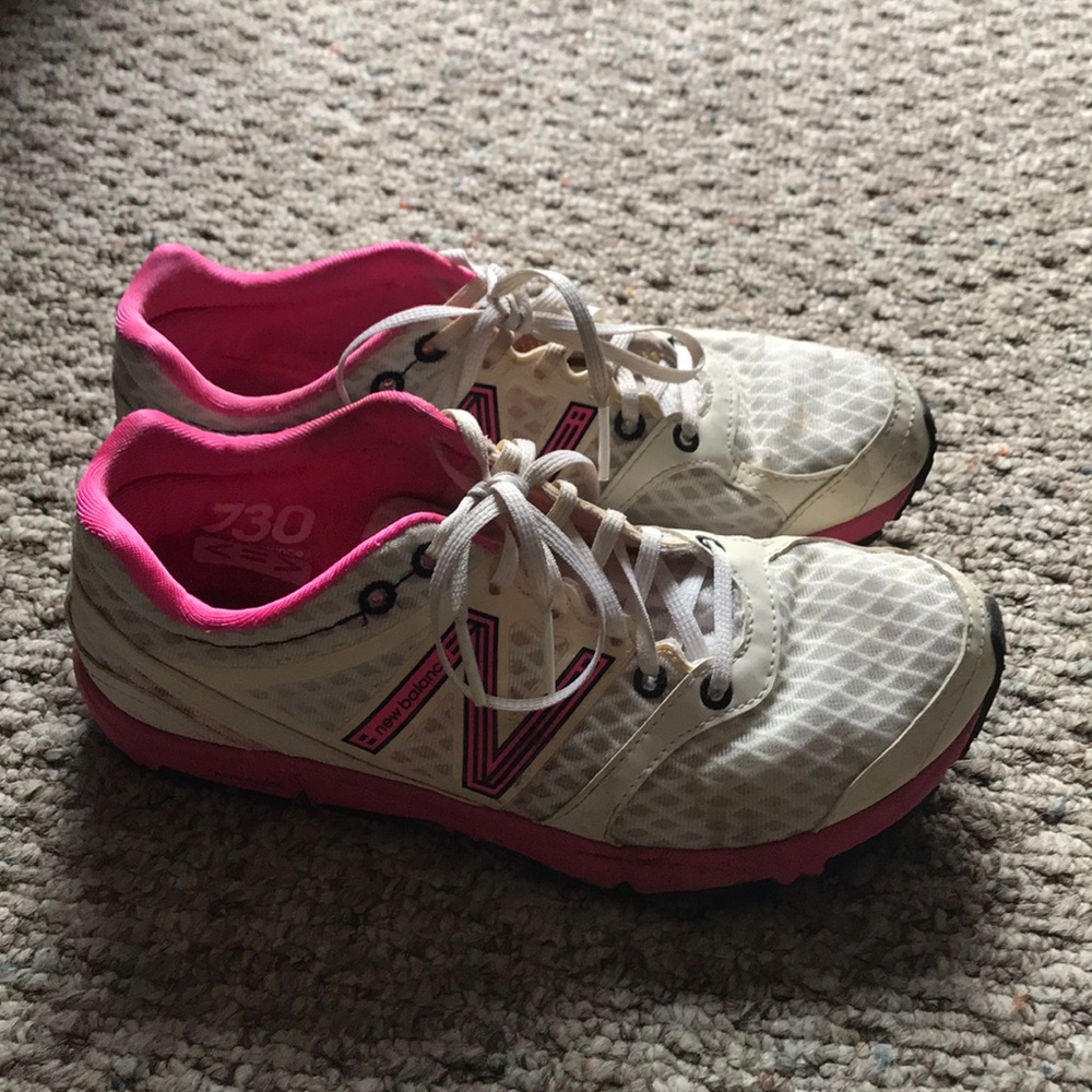Preloved running/walking shoes